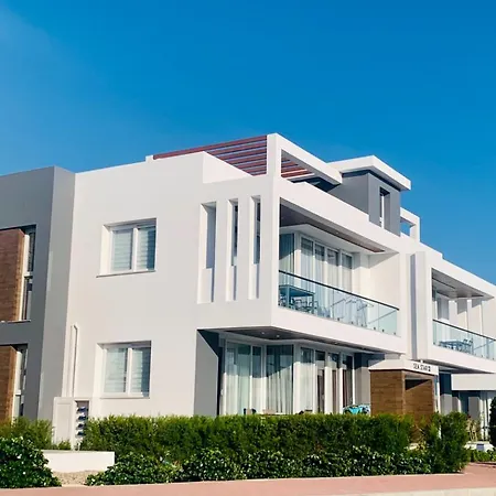 Four Season Life 2 Apartman Trikomo